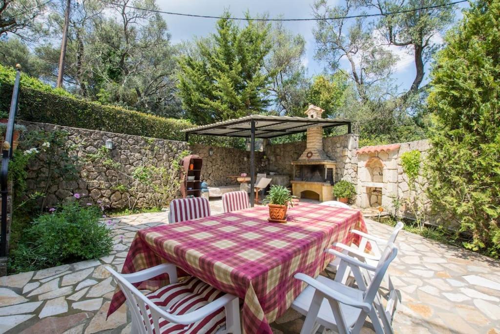Aerino House Holiday home *